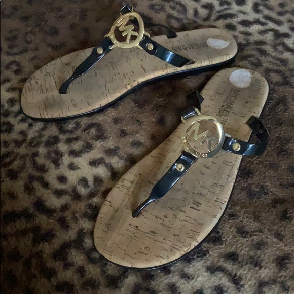 Micheal Kors sandals - Picture 1 of 4